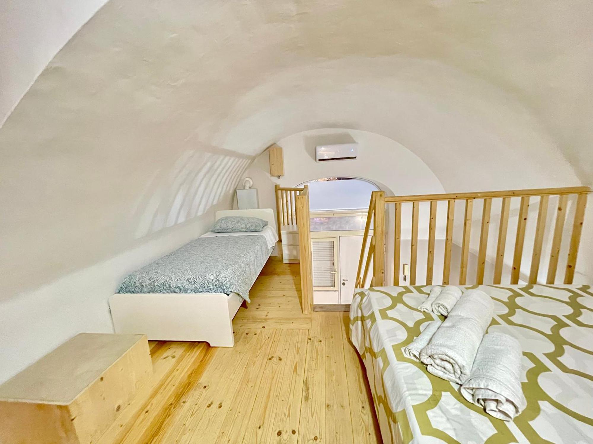 Loft Munira Apartment เนเปิลส์ ภายนอก รูปภาพ
